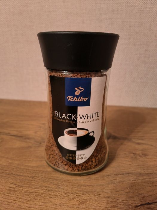 Kawa rozpuszczalna Tchibo Black 'N White