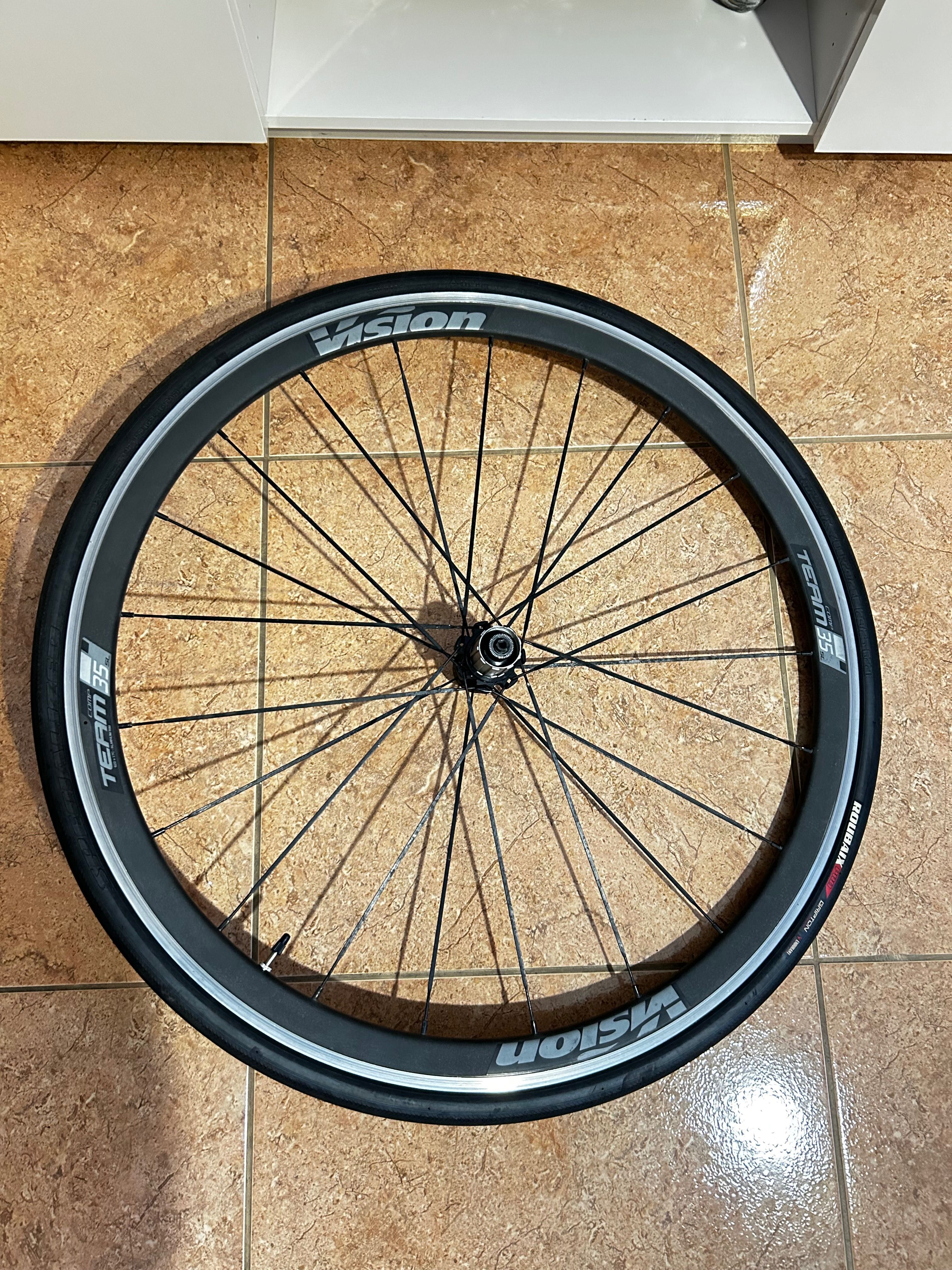 Rodas Team Vision comp 35