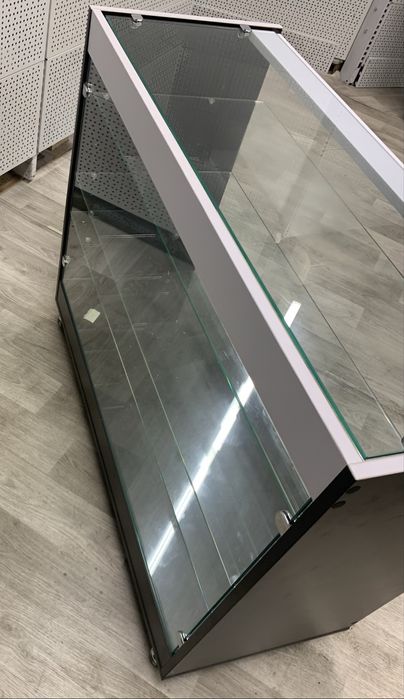 Черная Тумба из дсп со стеклом, на колесиках