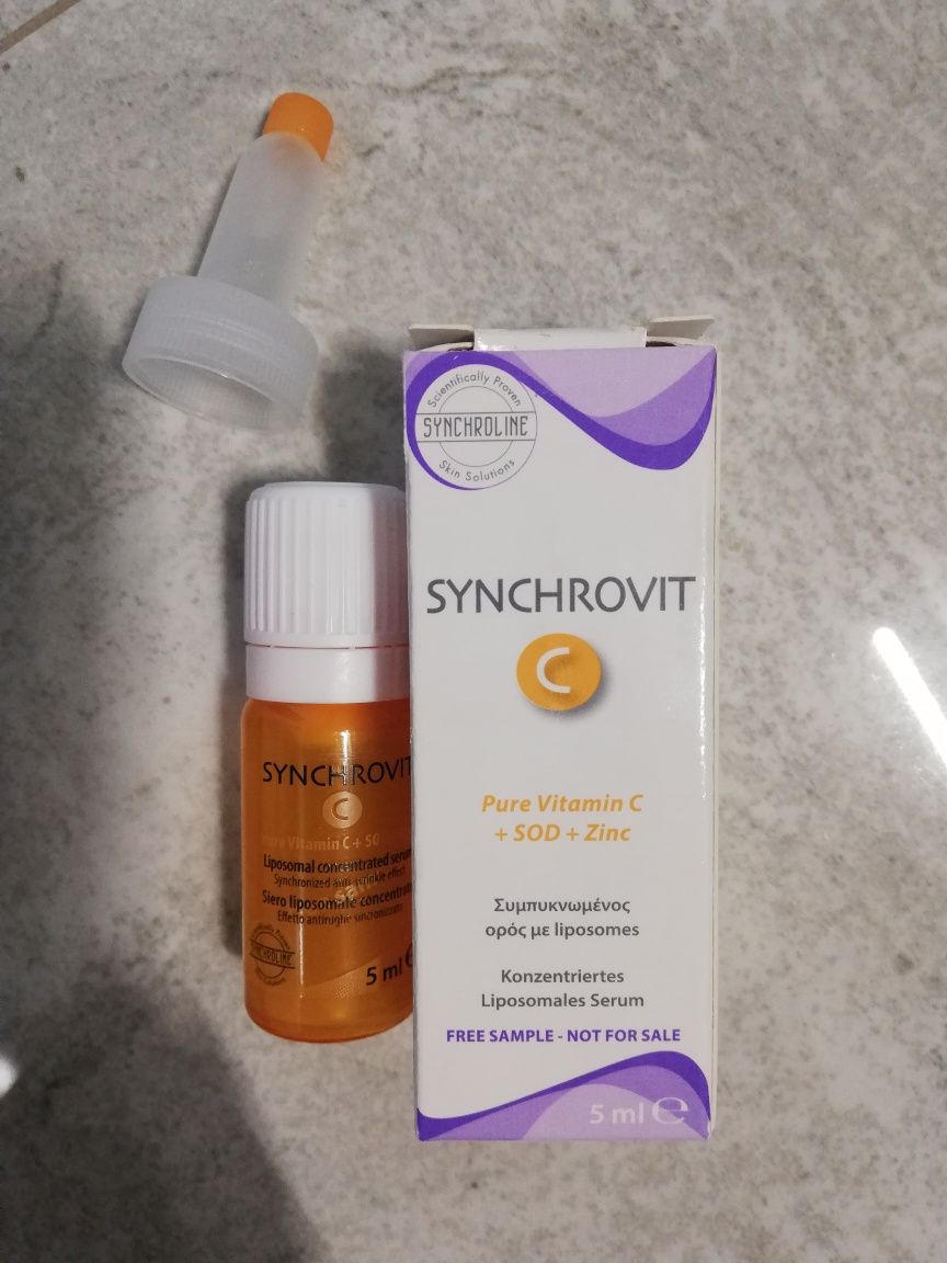 Synchrovit C skoncentrowane serum liposomowe przeciwzmarszczkowe