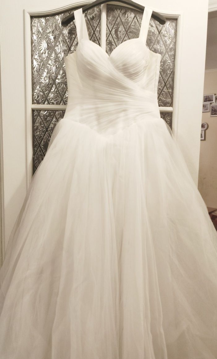 Очень красивое свадьбое платье