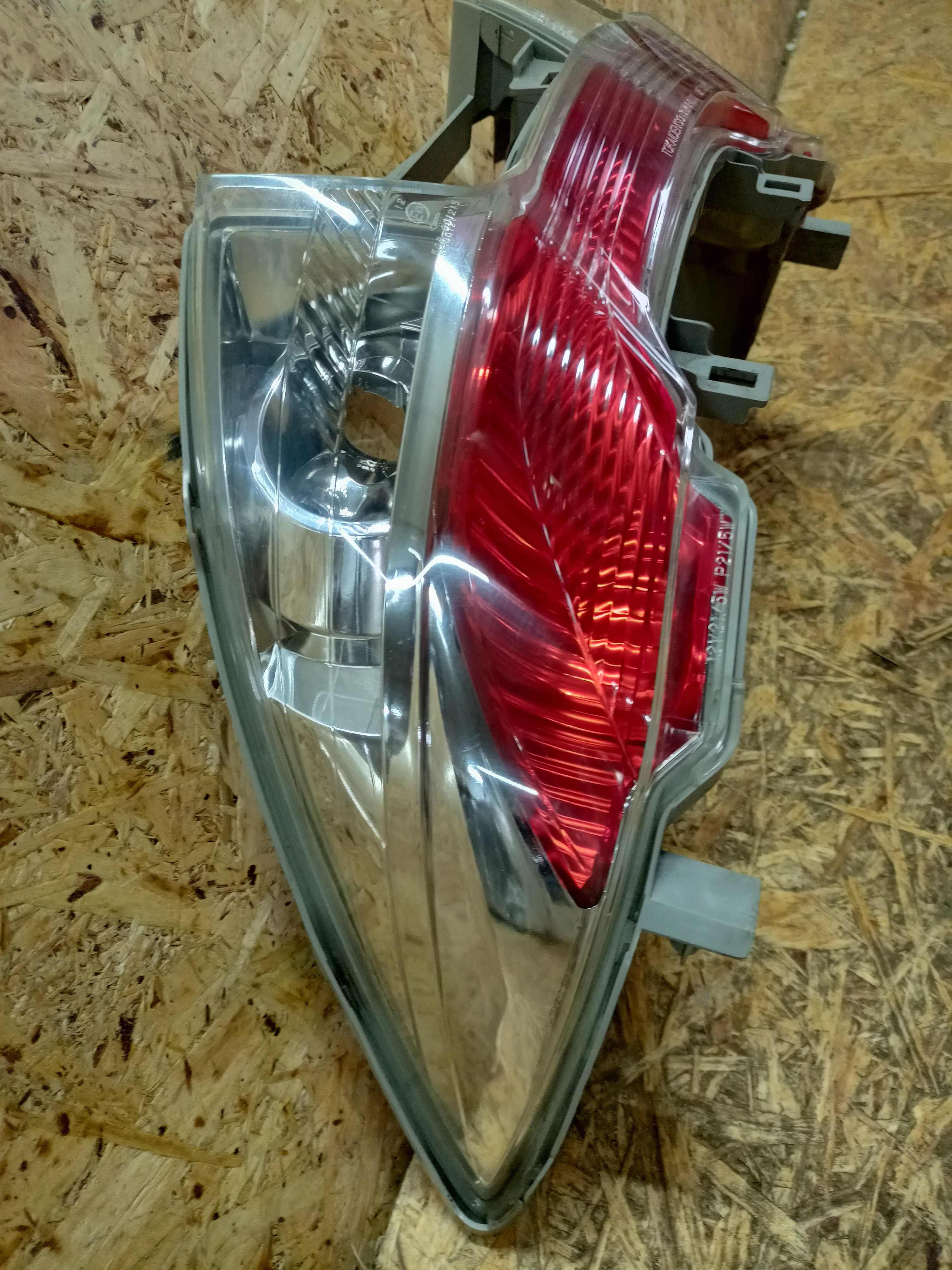 Suzuki Burgman AN400 lampa tył tylna oryginał K7 K8 K9