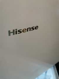 Холодильник Hisense RT267D4AWF, майже не користувалися.