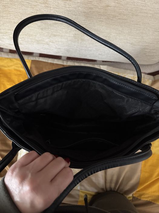 PUMA женская чорная