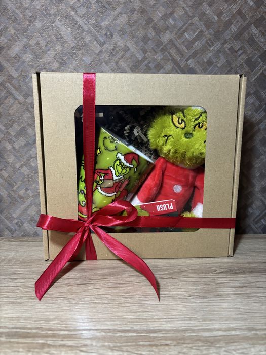 Zestaw świąteczny box prezentowy Grinch kubek ceramiczny + maskotka