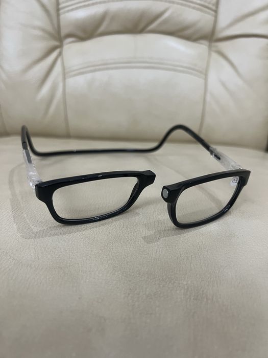 Окуляри для читання.