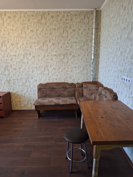 Здам дві кімнати в трикімнатній квартирі (без господині)