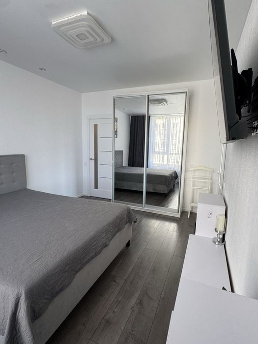 2к квартира з рем. Укомплектована всім необхідним. Податки 2% є Балкон