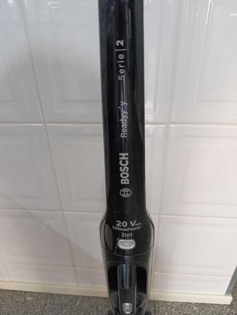 Aspirador vertical Bosch serie 2