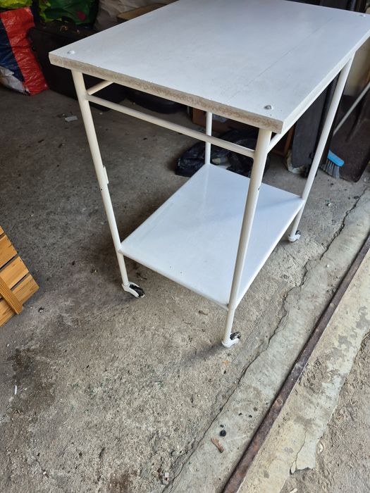 Stolik metalowy duży