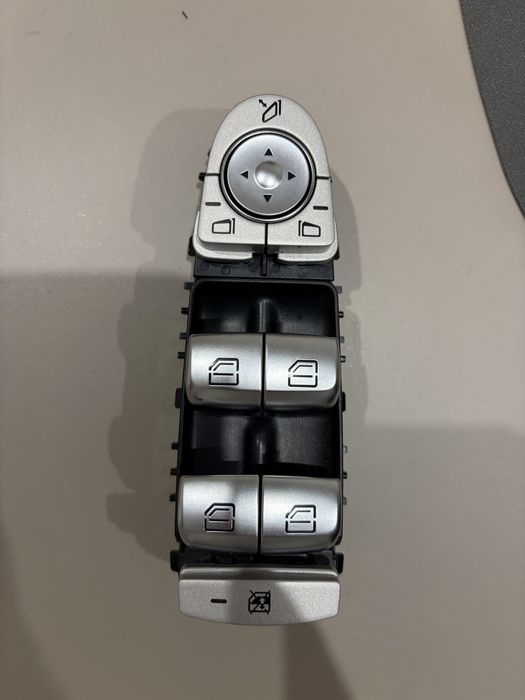 Блок кнопок склопідйомника Mercedes EQC