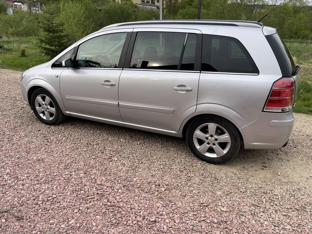 Opel Zafira Cosmo 1,8 газ/бензин