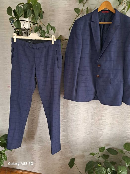 Garnitur męski. Marynarka spodnie