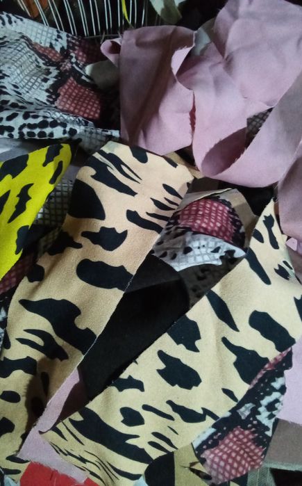 Обрезки тканей( на вес)