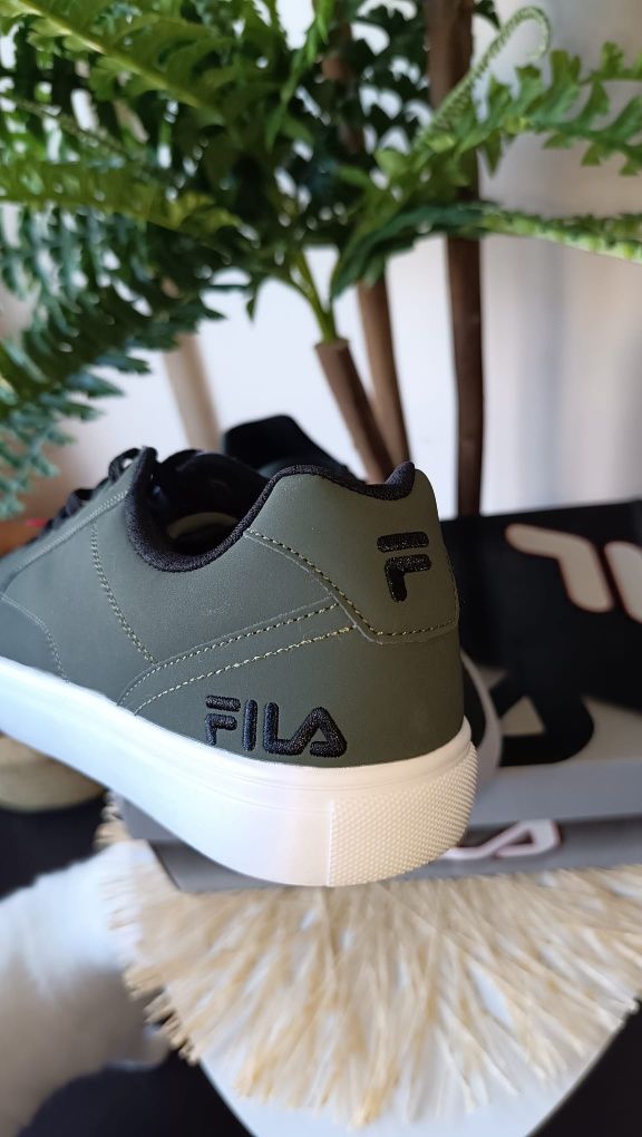 Sapatilhas fila novas