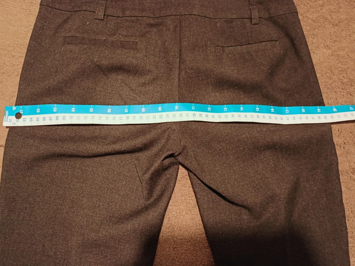 Spodnie materiałowe prosta nogawka Reserved