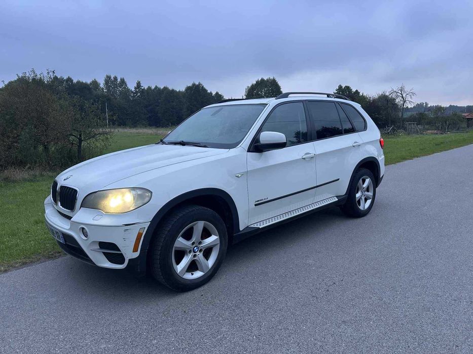BMW X5 35i xDrive biała z 2011 roku