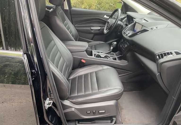 Продаю Ford Escape 2017