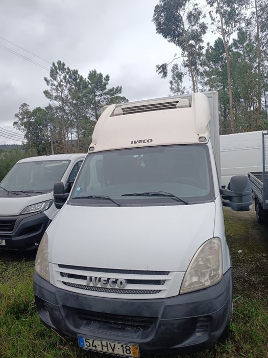 IVECO com caixa térmica
