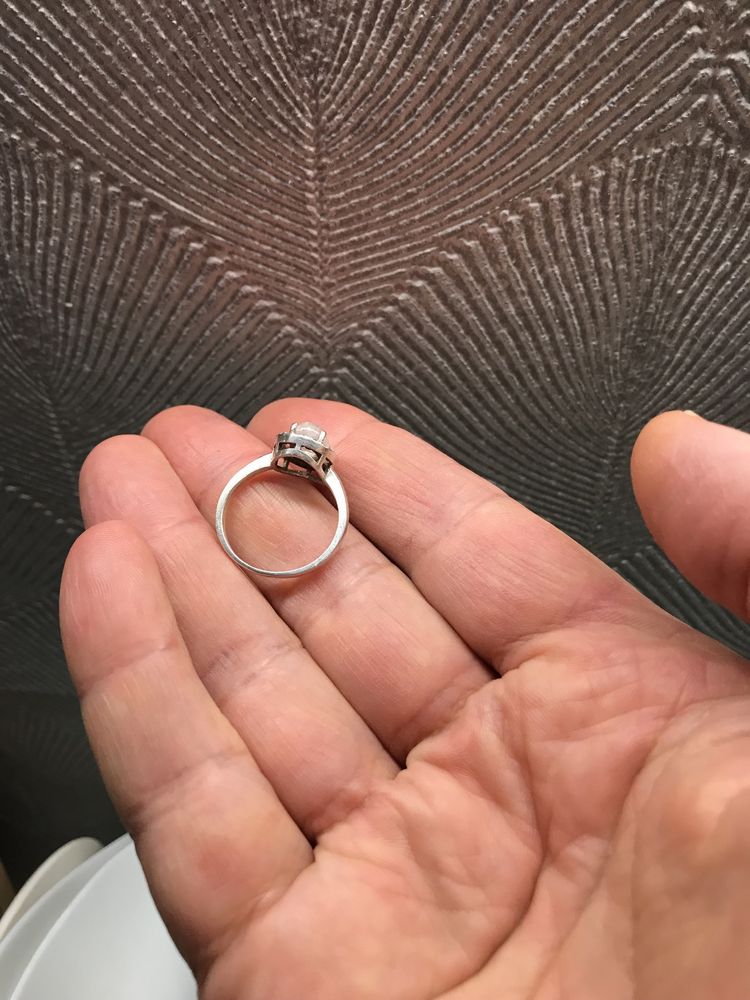 Кольцо серебро  лунный камень