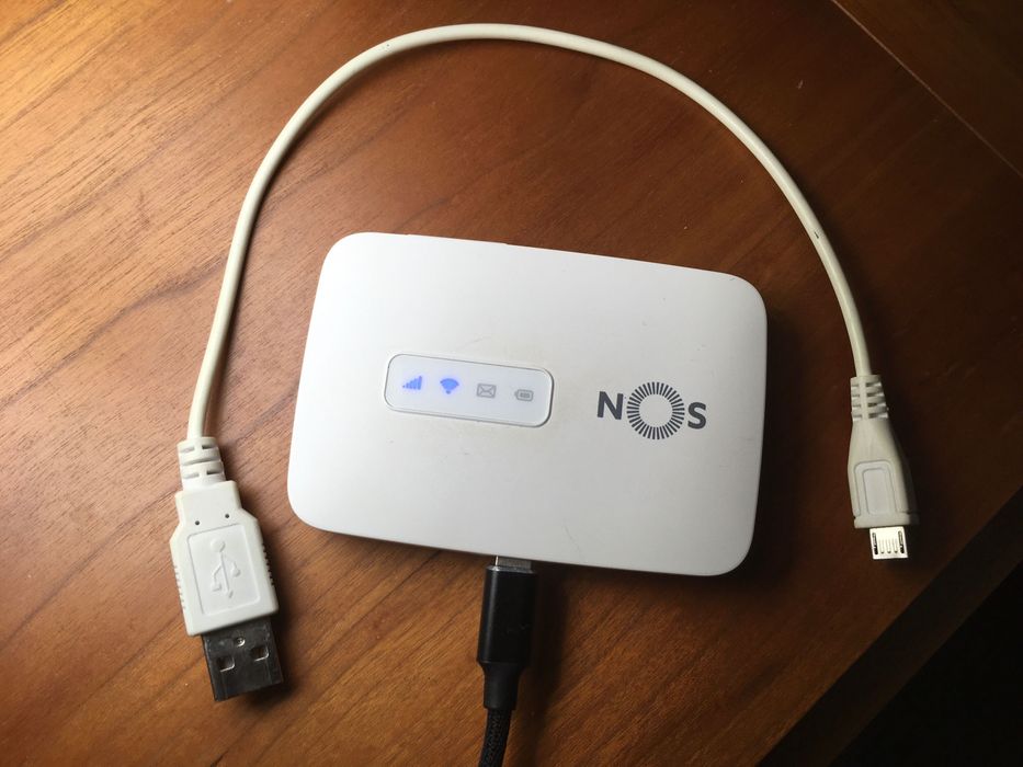 Hotspot NOS 4G (em perfeito estado)