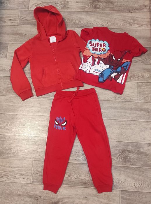 Спортивний костюм на хлопчика 110