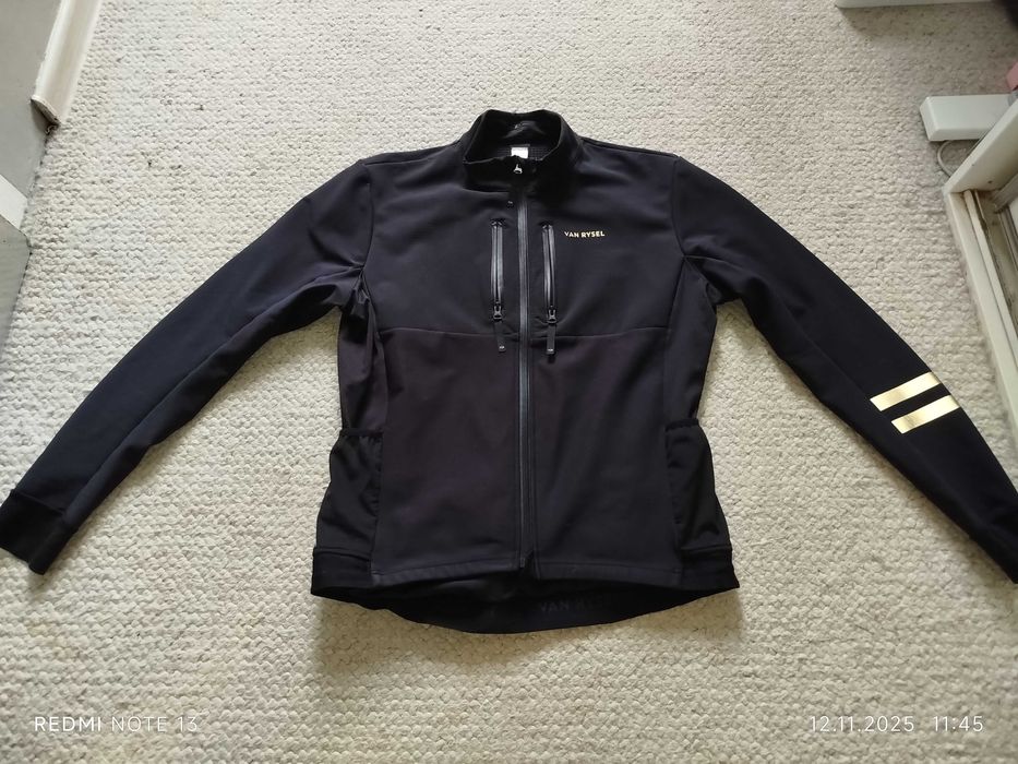 Czarna kurtka rowerowa marki VAN RYSEL  XL
