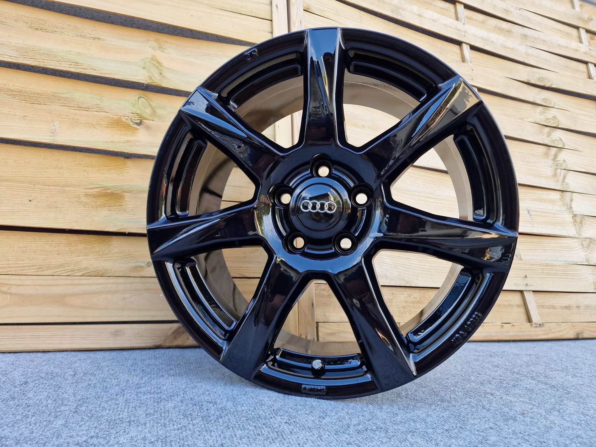 Felgi Aluminiowe 17' 5x112 AUDI A3 A4 A6 TT S3