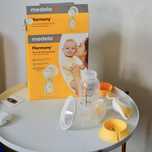 Механічний молоковідсмоктувач Medela + бутилочка philips avent 300 ml