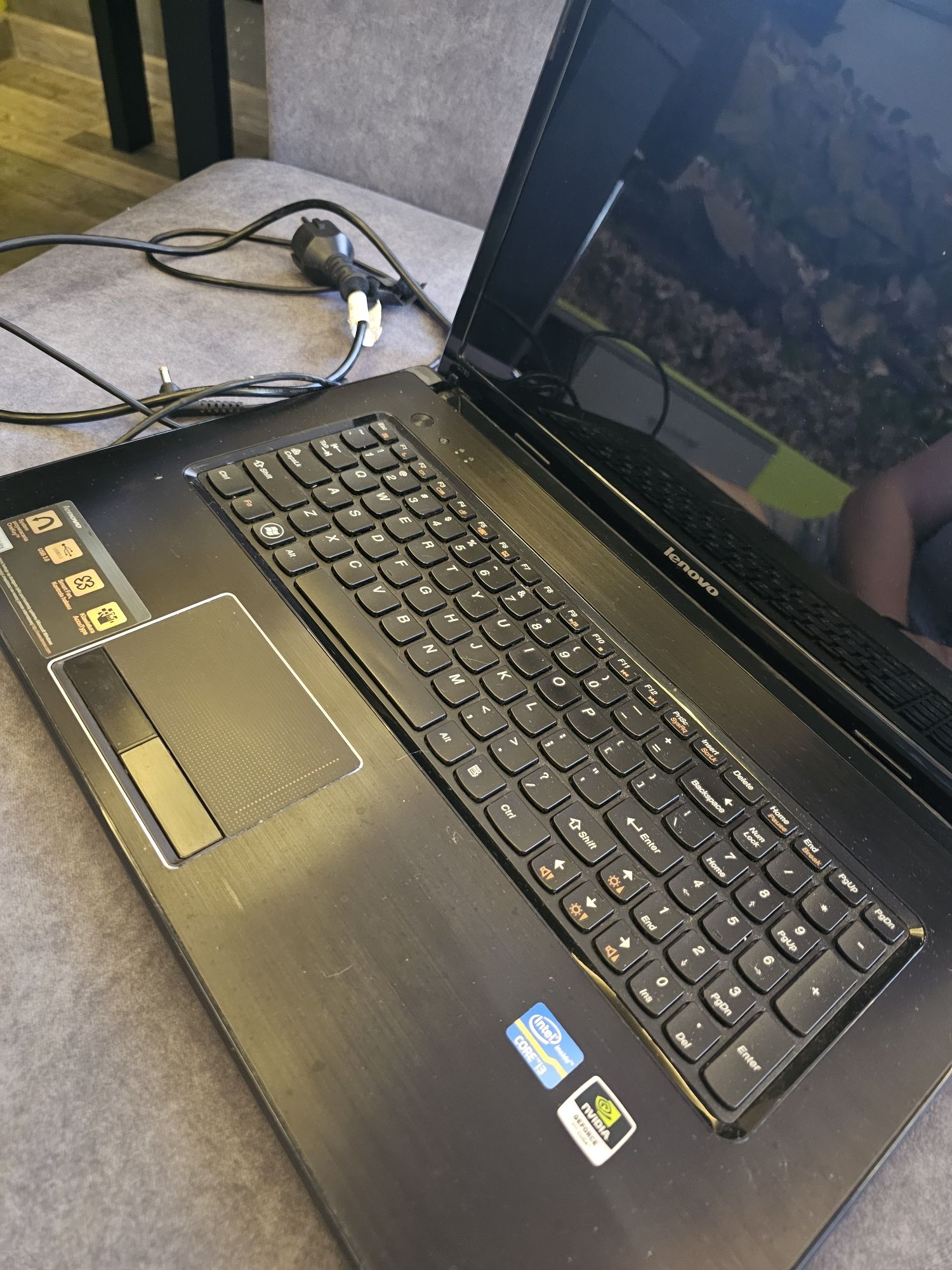 Laptop Lenovo 17.9