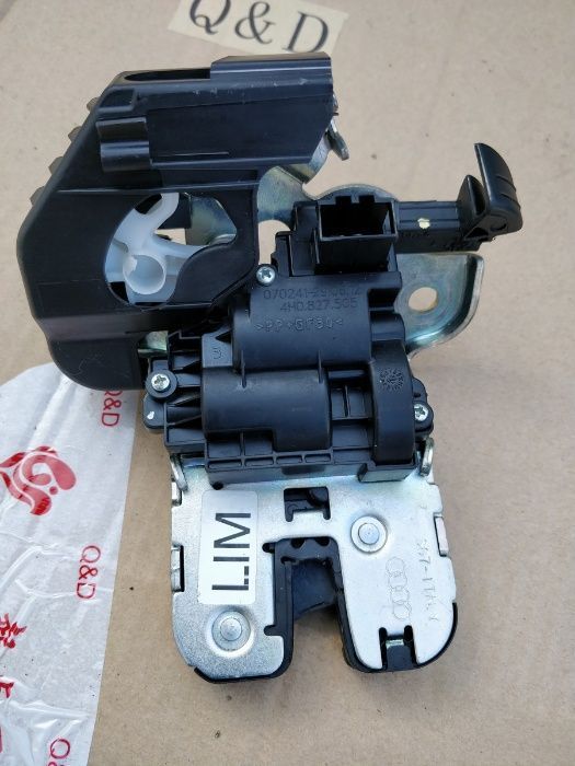 Zamek tylnej klapy Audi A3 A6 A8 VW Golf VI