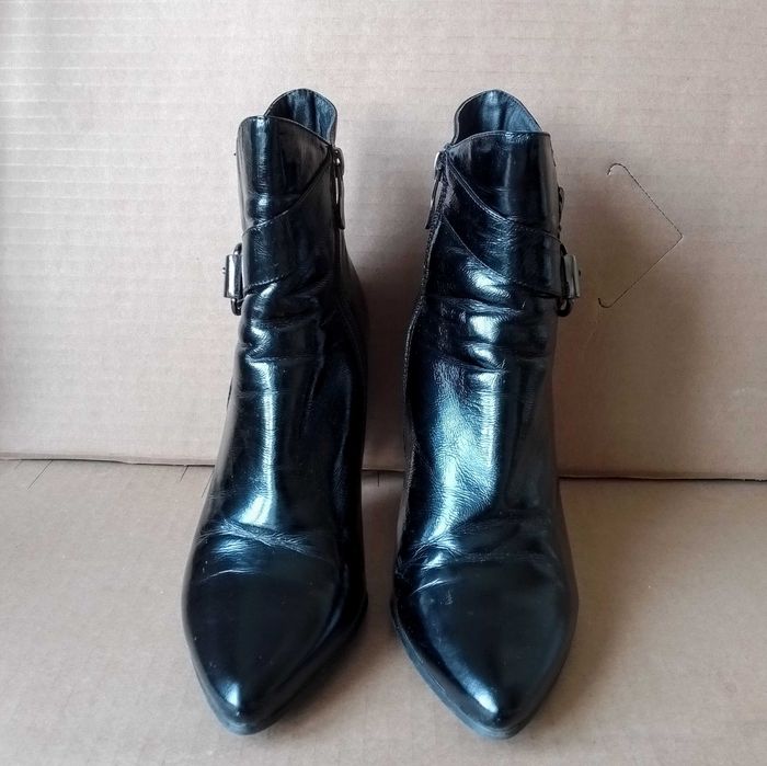 Сапожки осенние лакированные