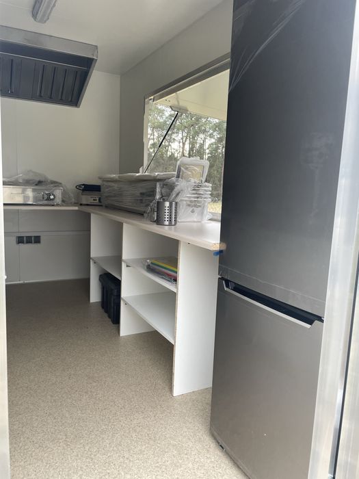 Przyczepa gastronomiczna 3,5m  wynajem