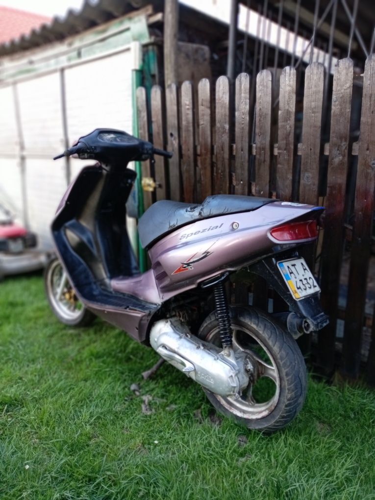 Скутер Aprilia sr 50