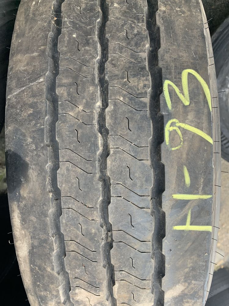 H93- 265/70/19,5 Goodyear Kmax T / bez napraw