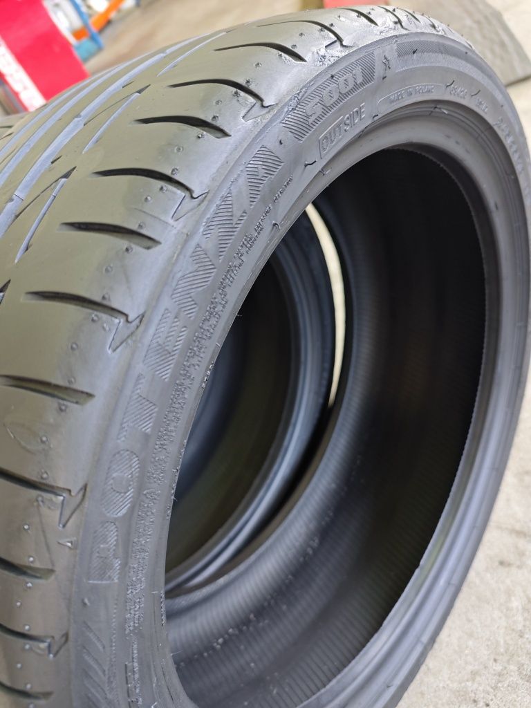 245/35/18 Bridgestone