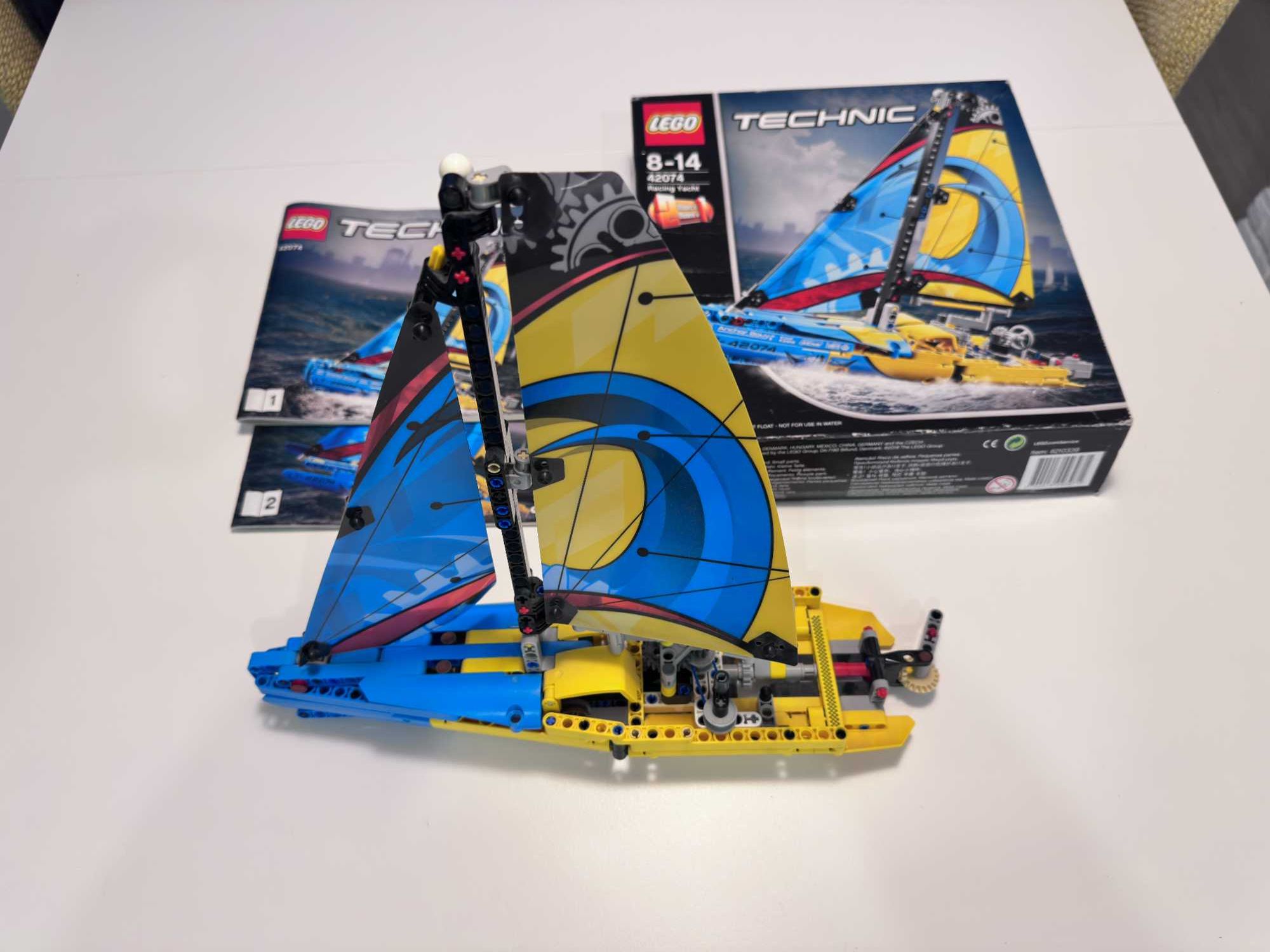 LEGO 42074 Technic Jacht wyścigowy   (LEGO 42074 Racing Yacht)
