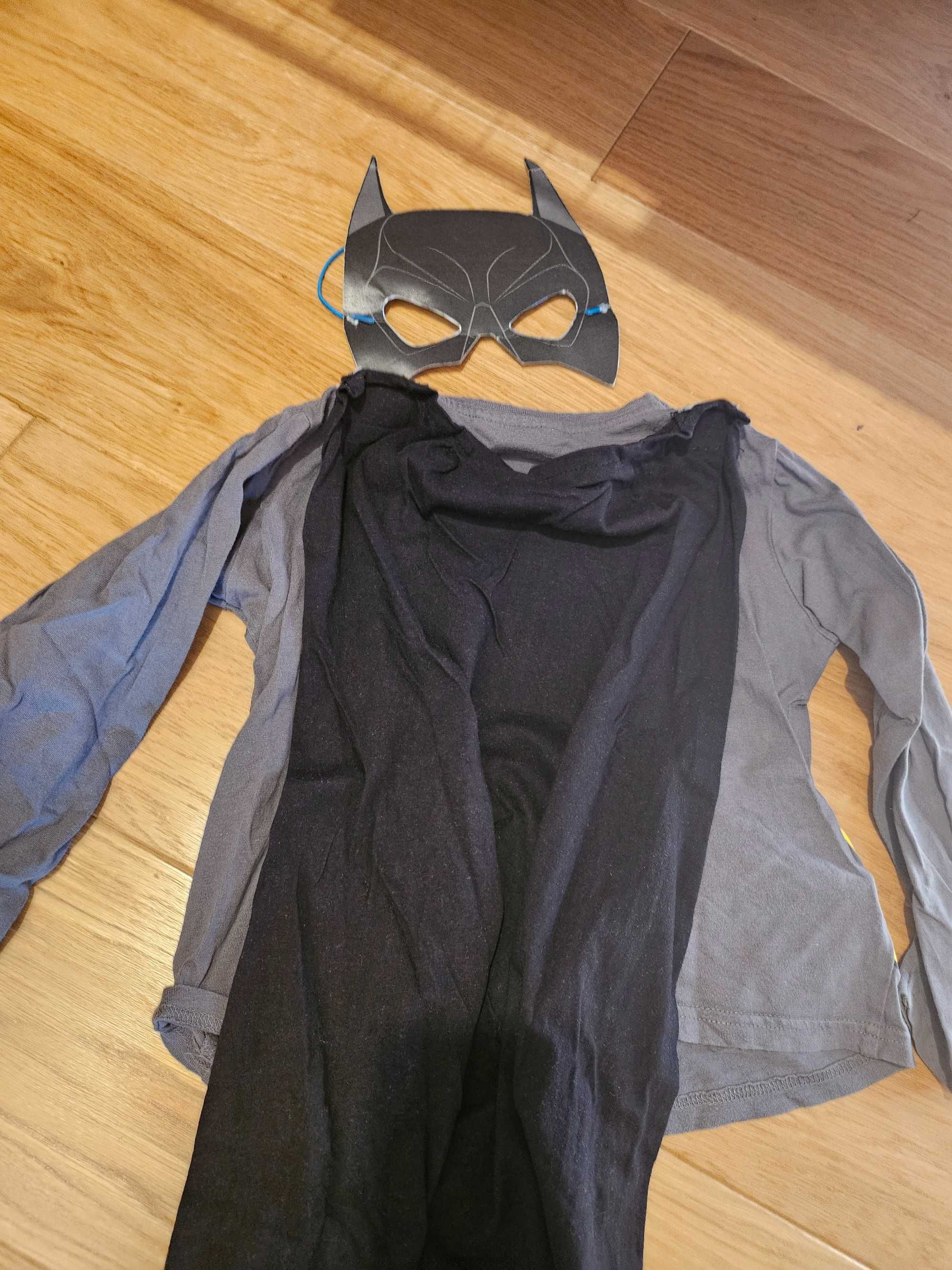 Batman strój na karnawał. Rozm. 104/110, dlugosc bluzki 32 cm.