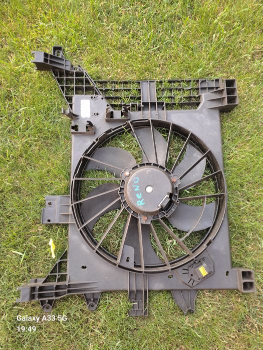 Вентилятор.дифузор Рено Дастер 1.5dci 8200880555