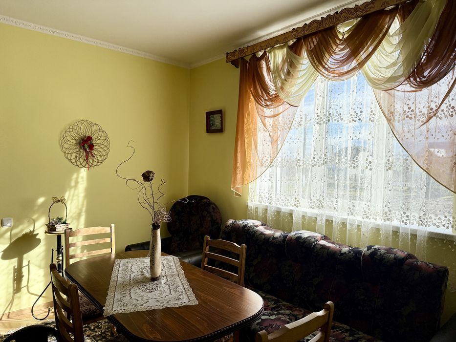 Продам будинок з великою територією