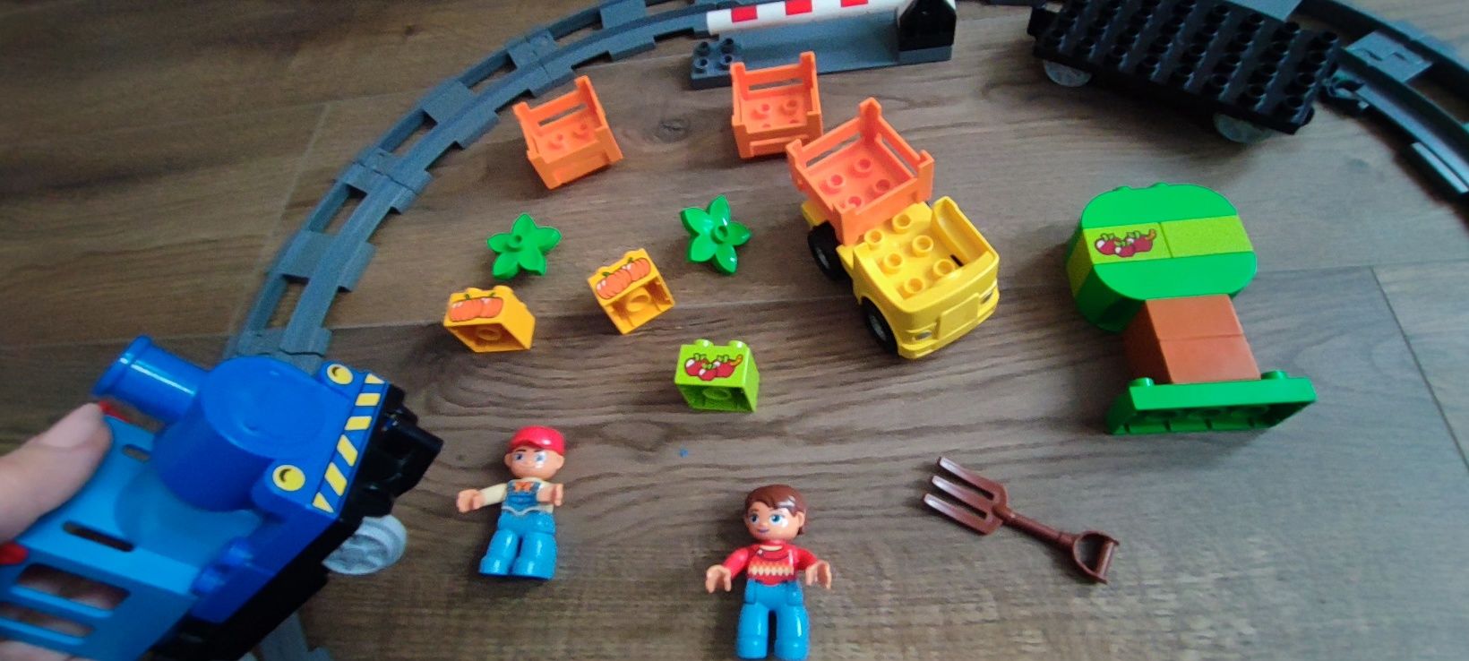 LEGO Duplo 10810 Lokomotywa tory kolejowe klocki przejazd 2-5