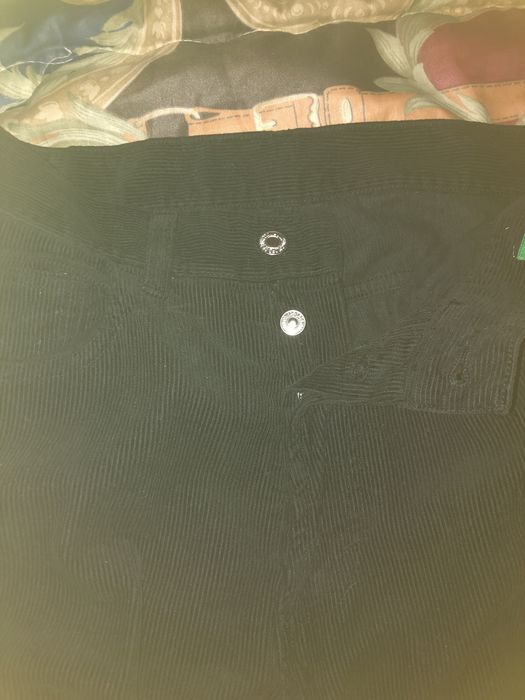 Calcas Benneton pretas em muito bom estado.