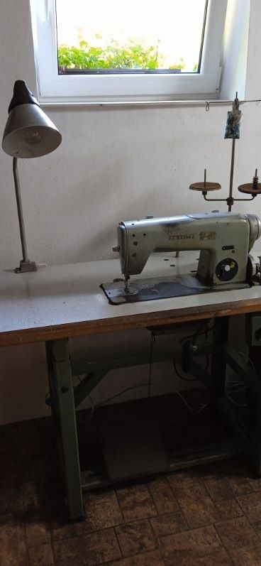 Maszyna do szycia i overlock