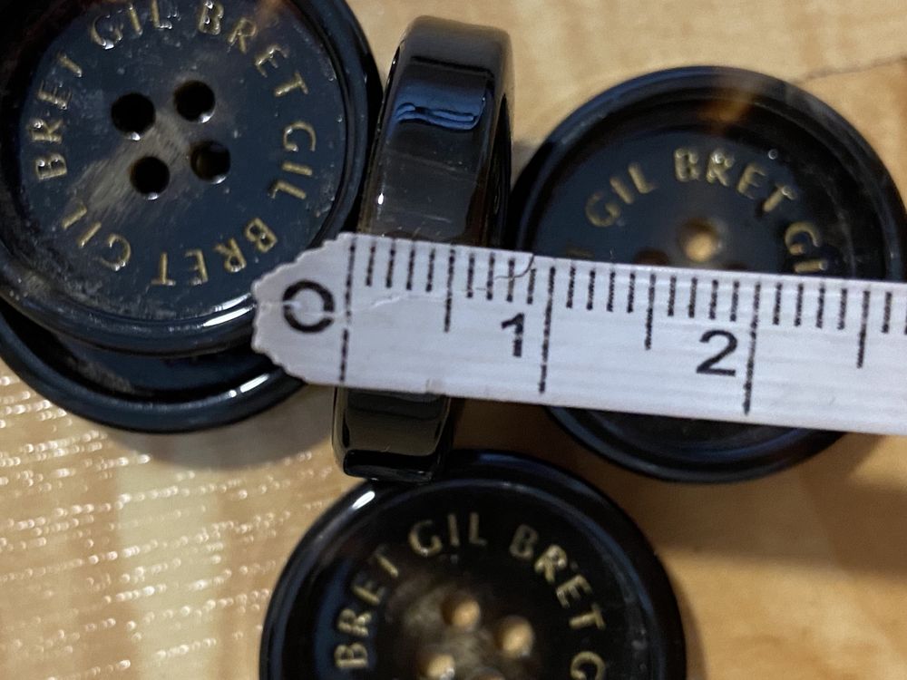 Gil bert logowane 8 guzików guziki czarne 2,5 cm od kurtki