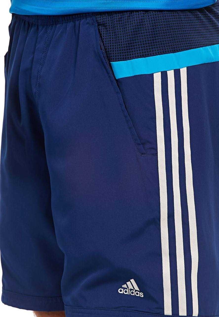 Оригинальные шорты adidas.