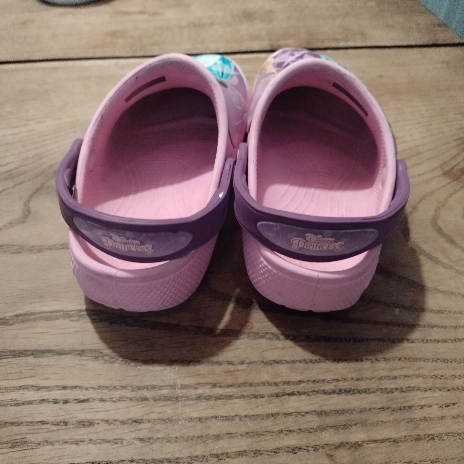 Świecące klapki dziecięce Crocs rozm. C 13