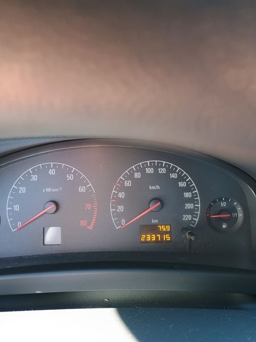 Opel Vectra 2002 klimatyzacja, nowy wydech, wszystkie przeglądy!