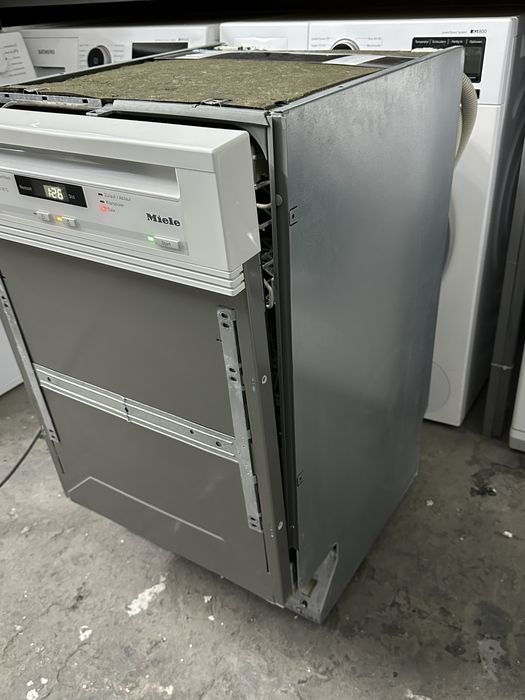 Посудомийна машина Miele G4720 SCi