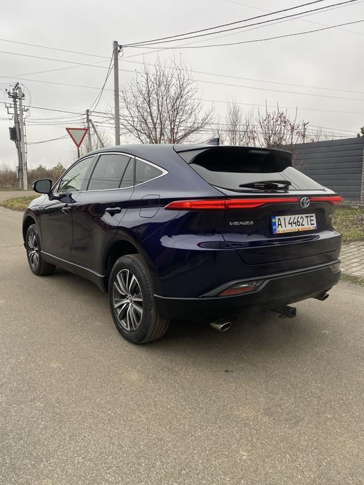 Тойота Venza 2021