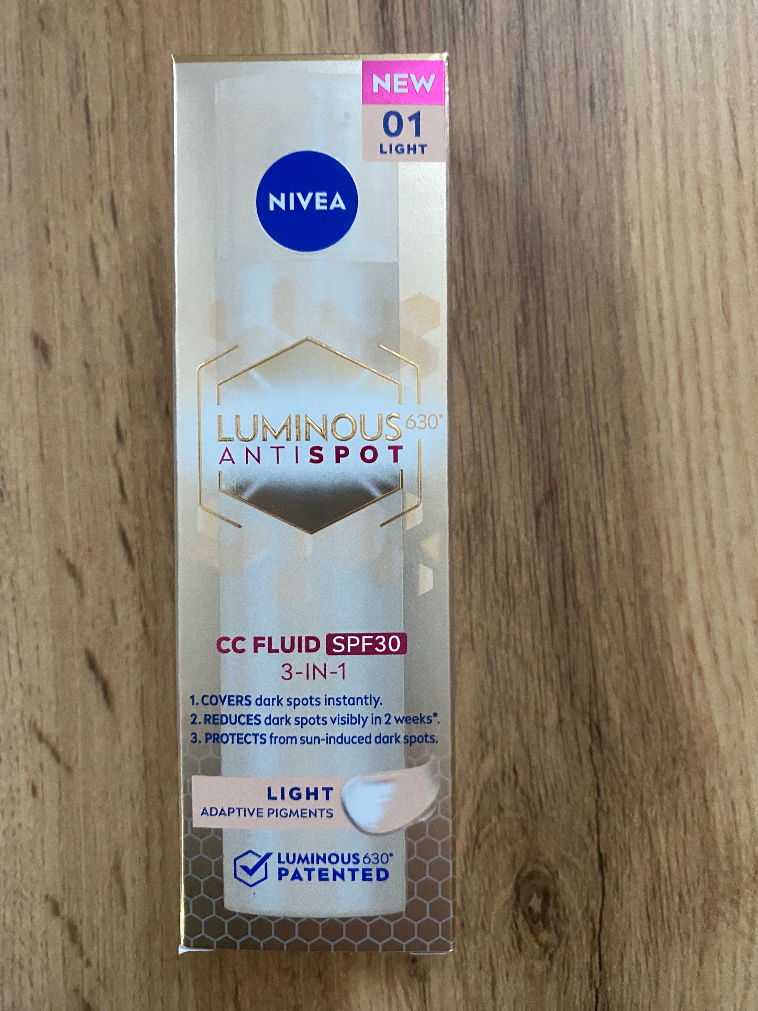 Nivea Luminous630  przeciw przebarwieniom 01 Light